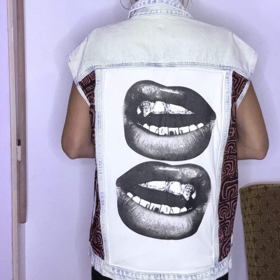 Veste en jean customisée - Double KISS